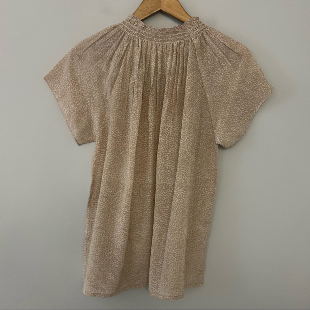 Rungolee Louise 100% Silk V-Neck Blouse in Sand Tortoise - Picture 5 of 5